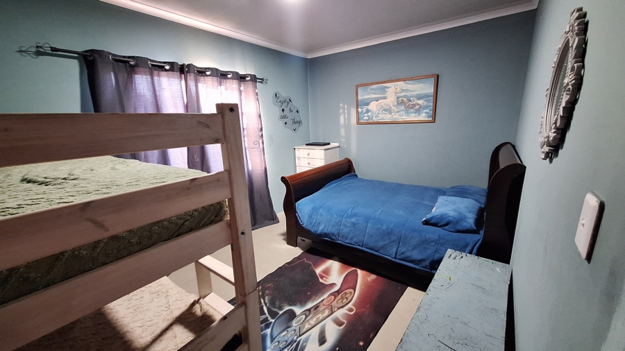 4 Bedroom Property for Sale in Velddrif Western Cape